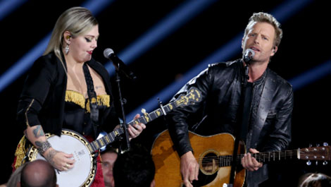 Shure wireless microphones and in-ear systems dominate the stage at 50th CMA Awards in Nashville - News